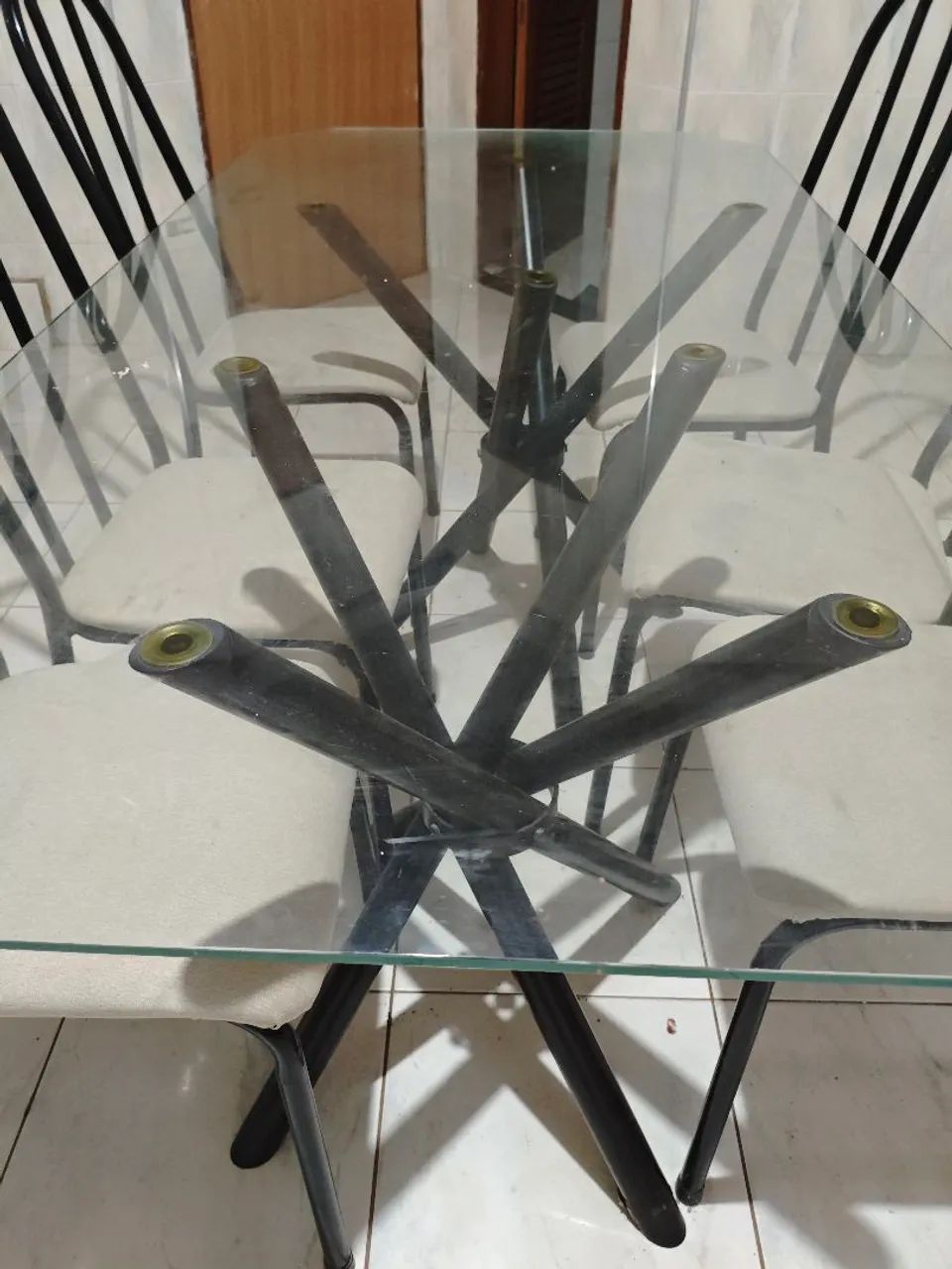 Mesa de jantar com seis cadeiras - Foto 3