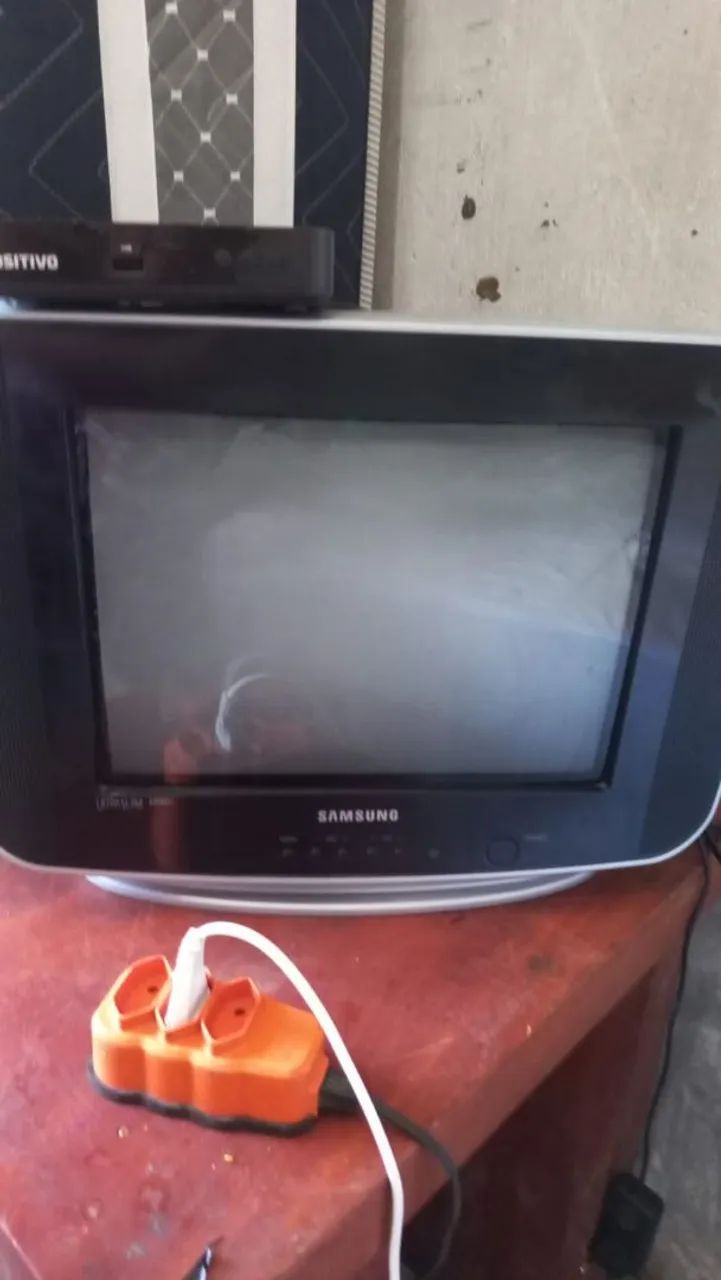 Vendo Tv de 14 polegadas de tubo  - Foto 4