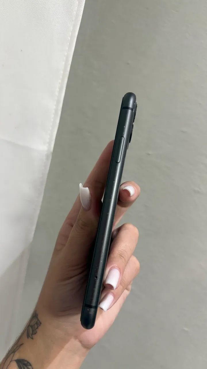 iPhone 11 64 GB  - Foto 2