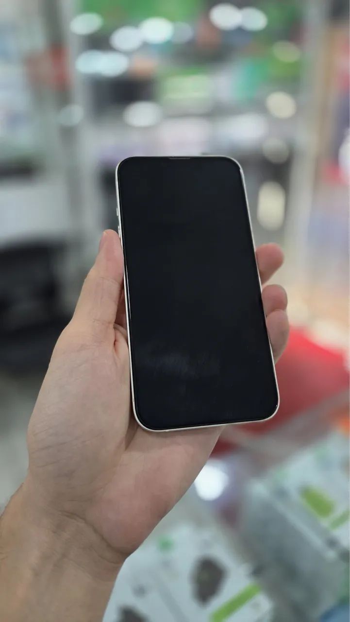 Celular iPhone 13
