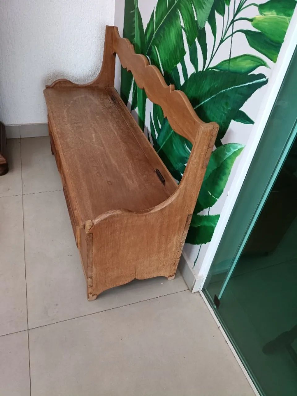 Banco baú - estilo igreja