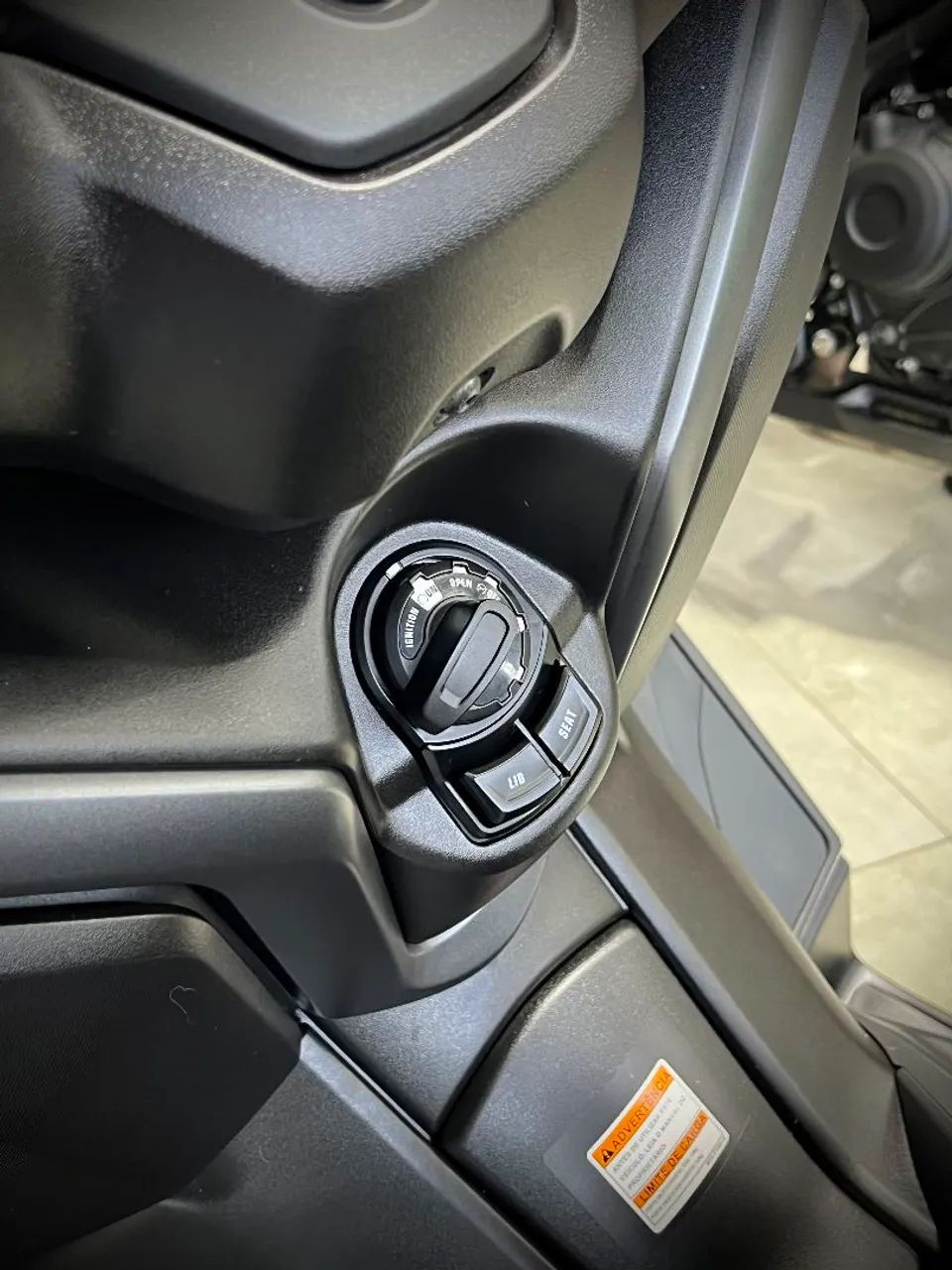 Yamaha X-MAX 300 CONNECTED 2026 ESTADO DE ZERO  - Foto 4