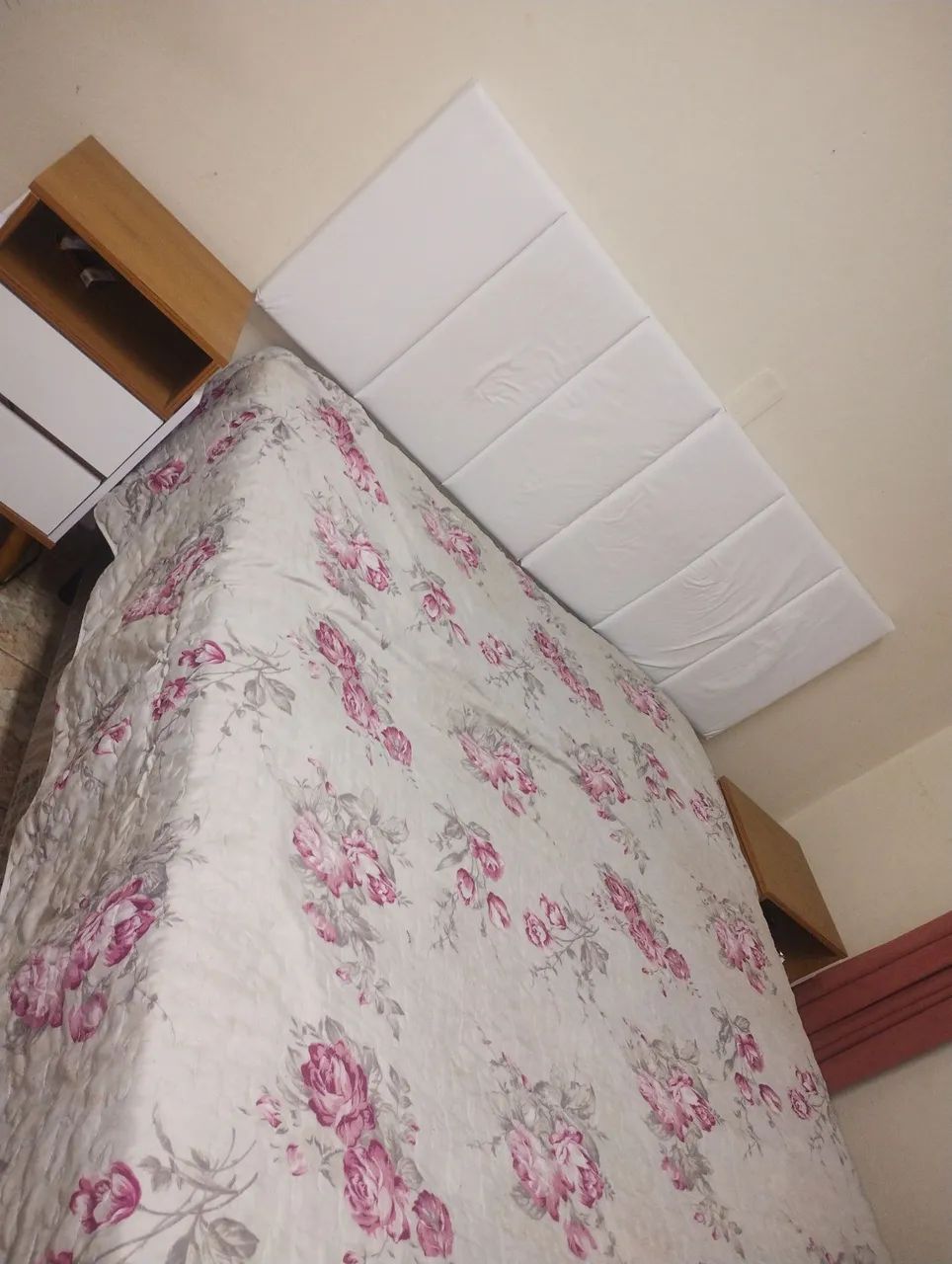 Cama com o par de bides e cabeceira 800 reais o kit