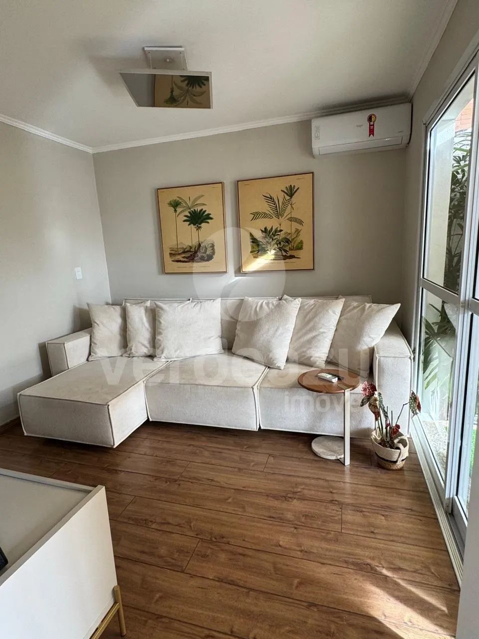 Casa com 3 dormitórios, suíte e 4 vagas à 3 minutos do Cambuí no Nova Campinas, SP.