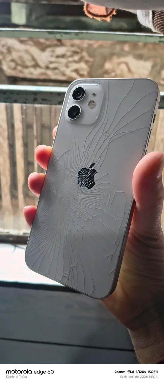 iPhone 12 pra sai logo 69 de bateria 64 GB 