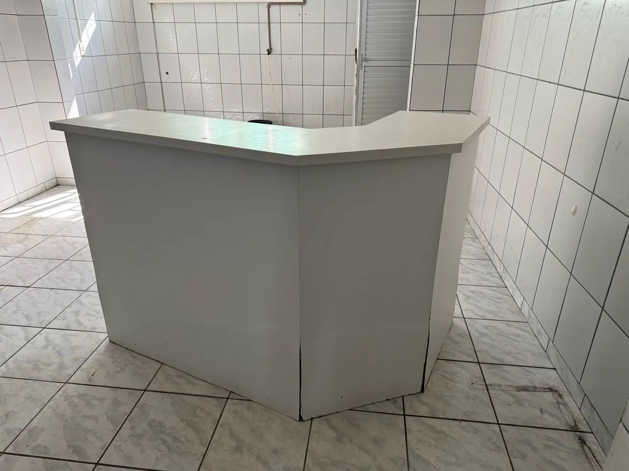 Balcão para loja em L - Foto 2
