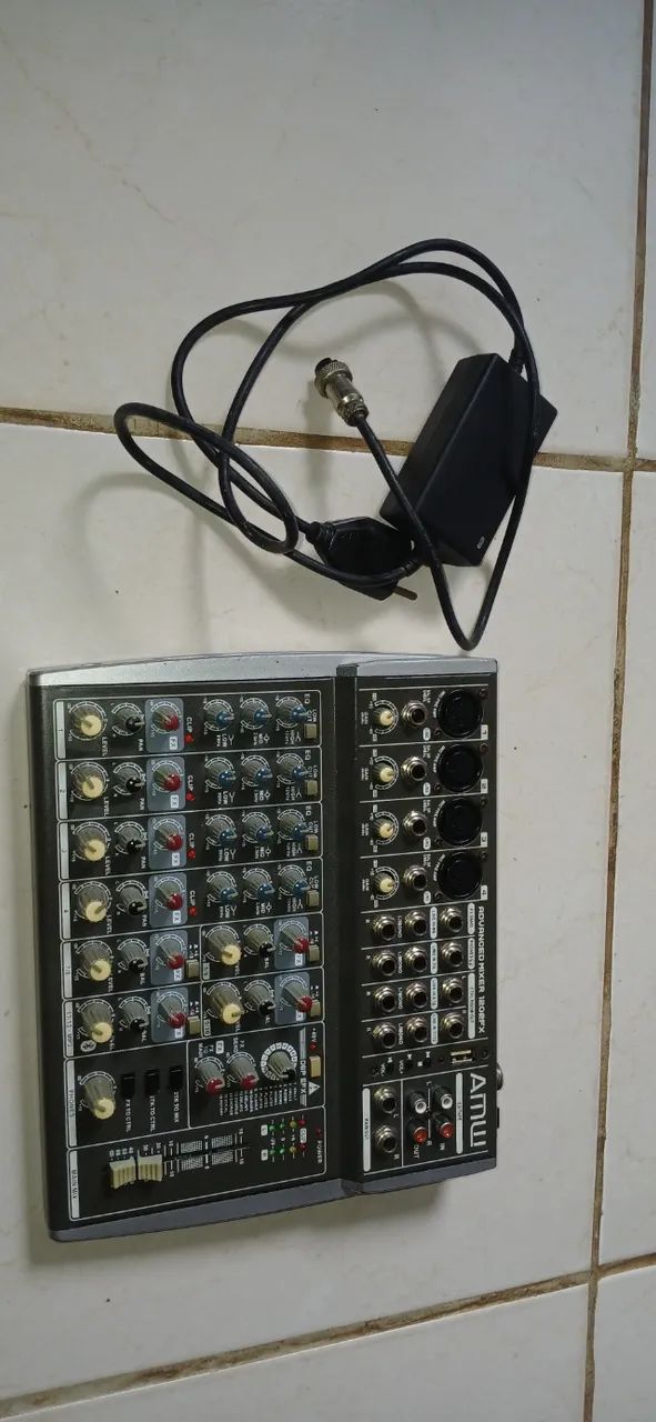 Mesa de som Amw 1202FX para vender. * - Foto 2