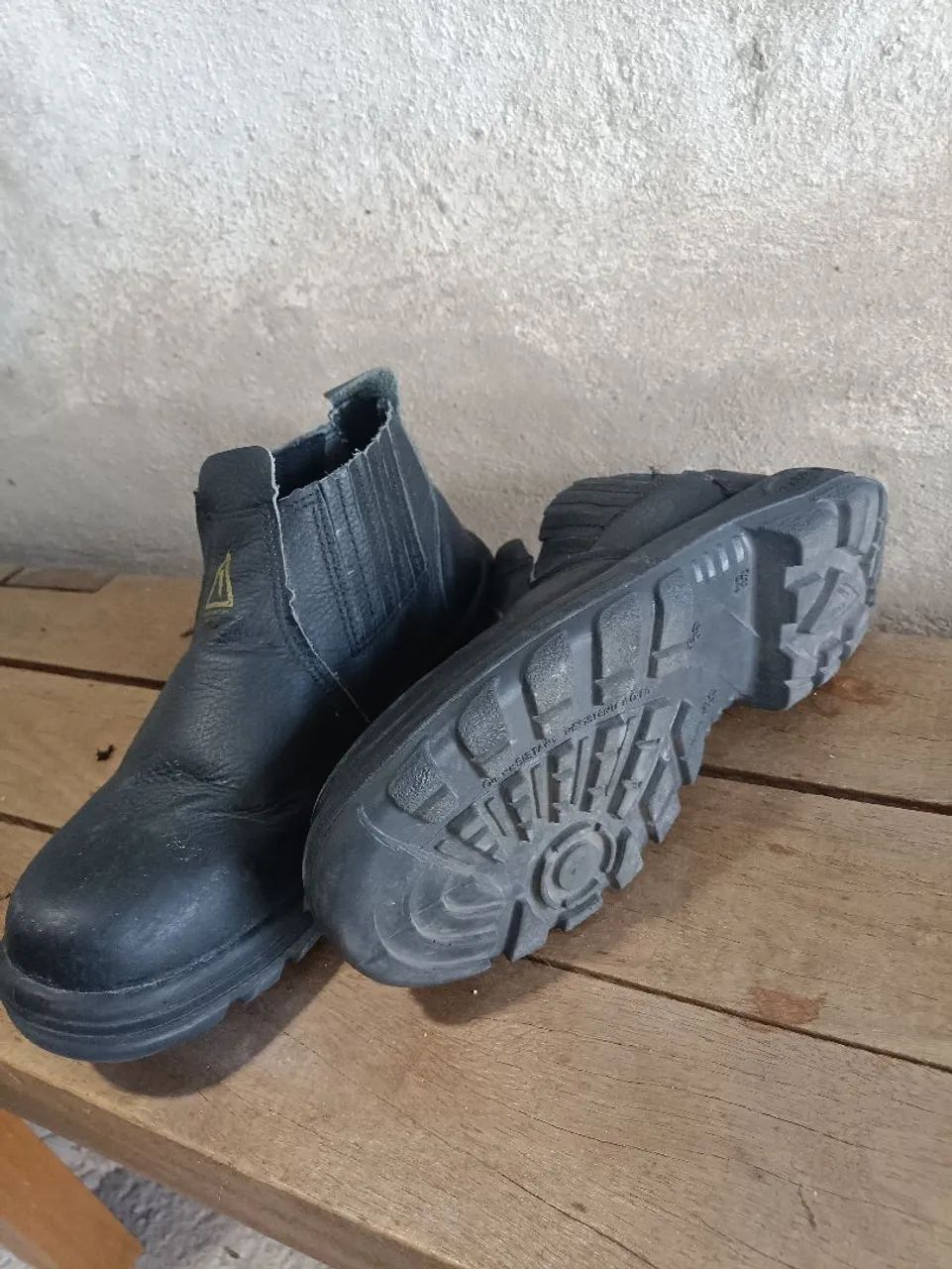 Botina bico de aço cano longo n°40 - Foto 2