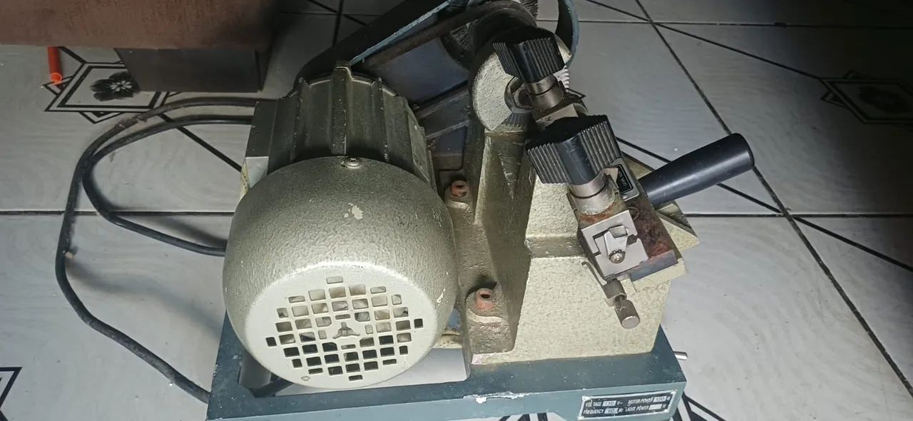 Vende-se Máquina de fazer chave  - Foto 3