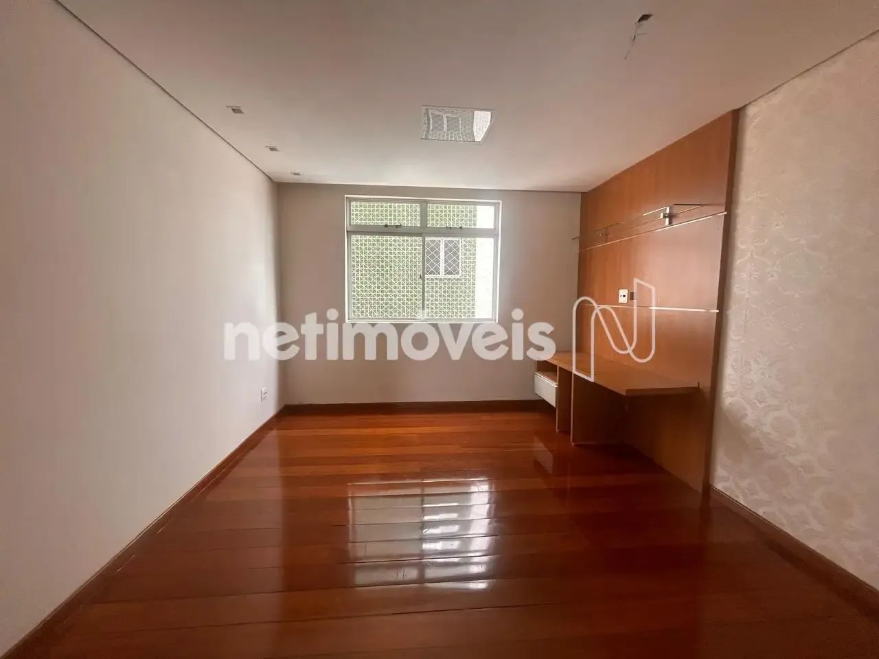 Excelente apartamento de 03 quartos com suite, predio individual