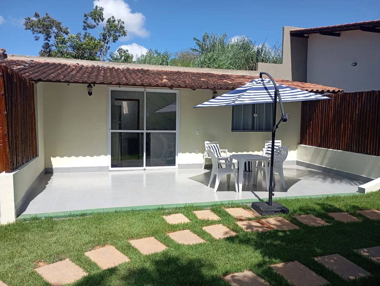 Casa um quarto em Nova Guarapari