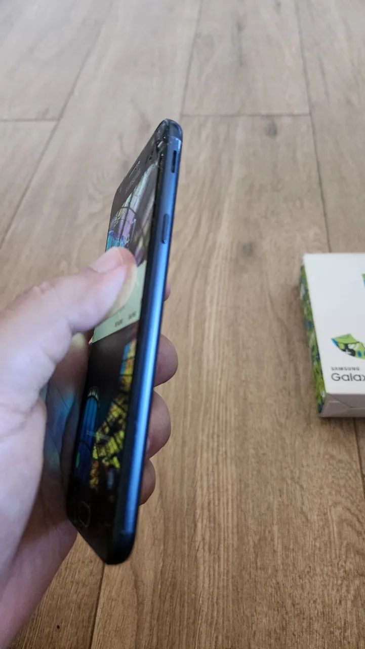 Samsung J5 Prime tela trincada mas funcionando - Foto 2