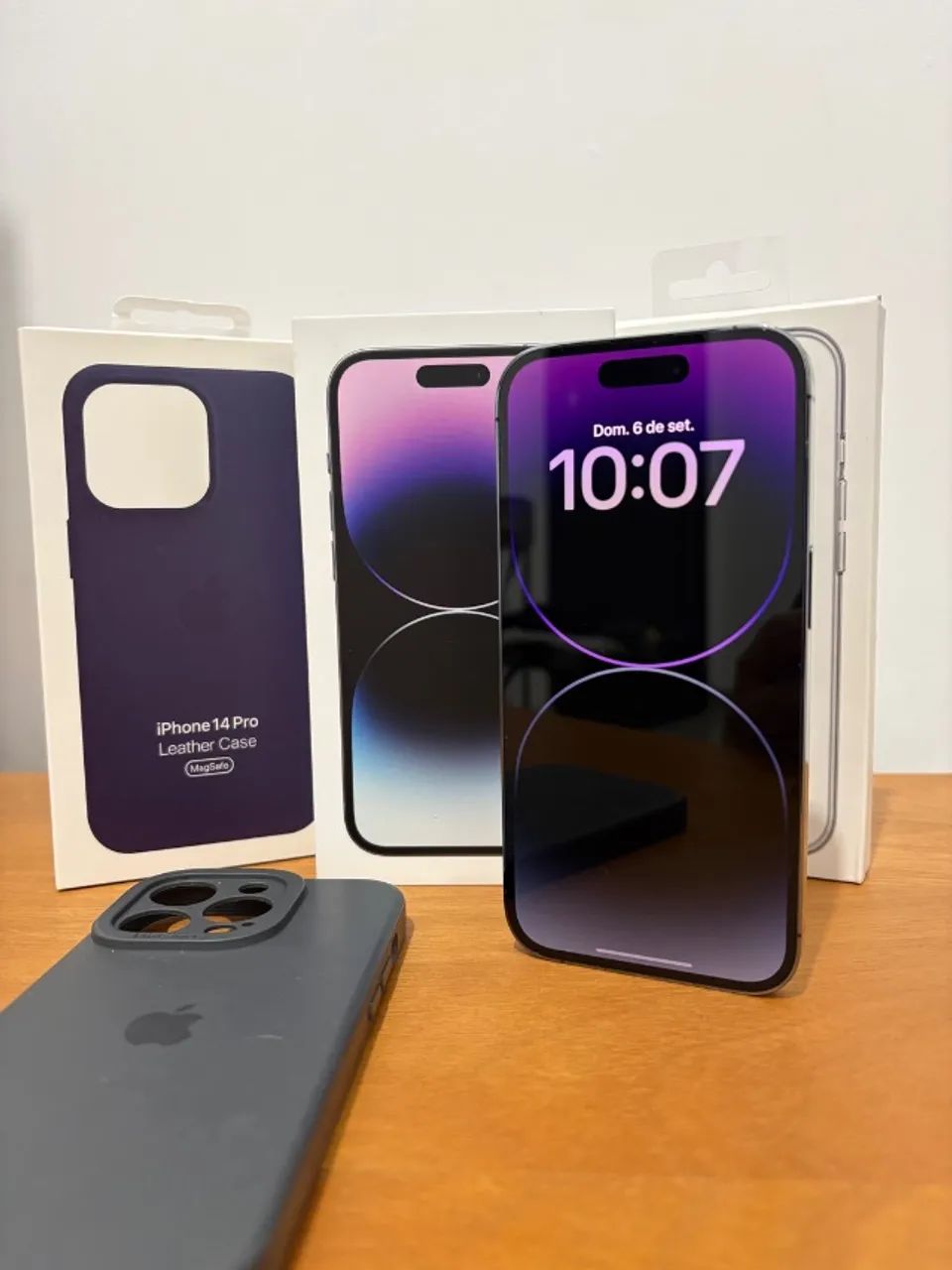 iPhone 14 Pro Roxo Profundo - 256 GB