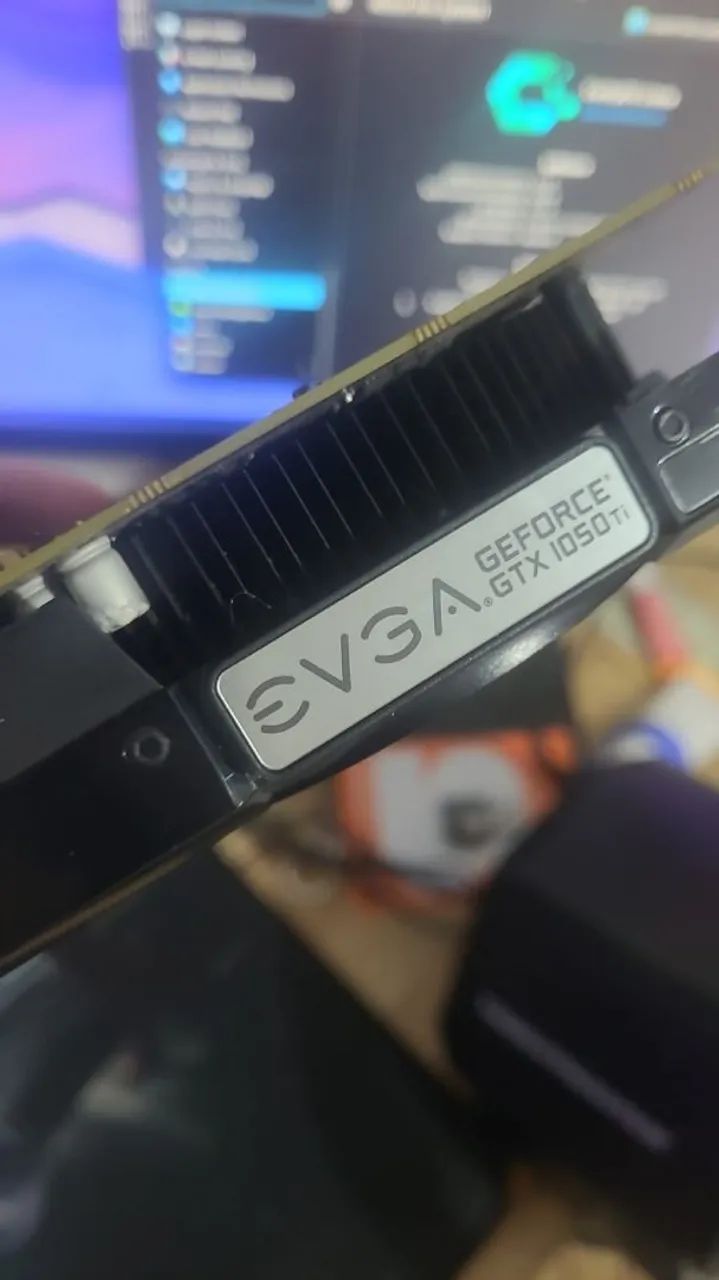 Placa de Vídeo GTX 1050 Ti (liga sem Vídeo)