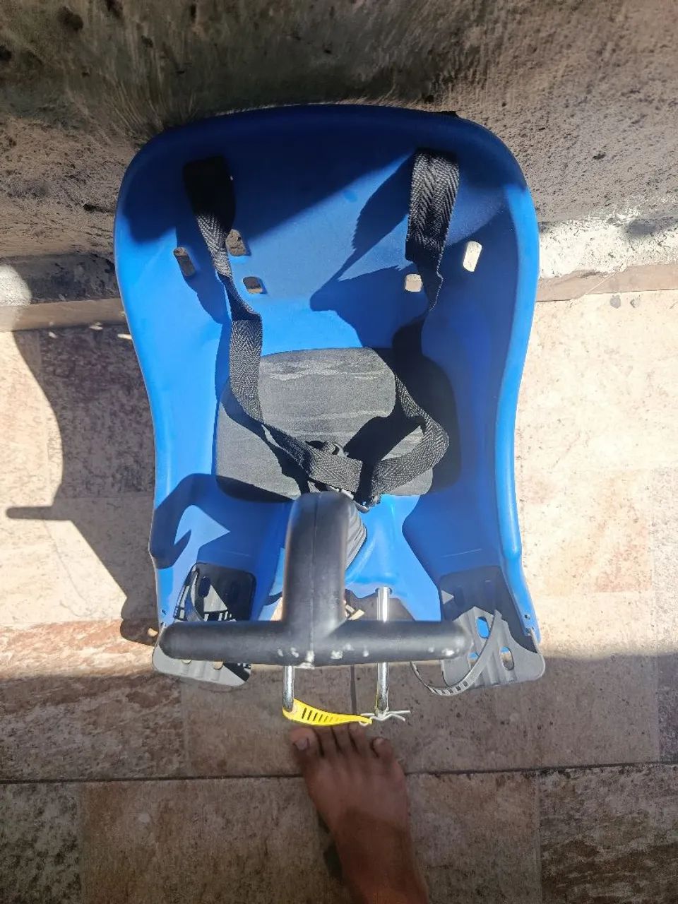 Cadeirinha para criança de bicicleta  - Foto 4