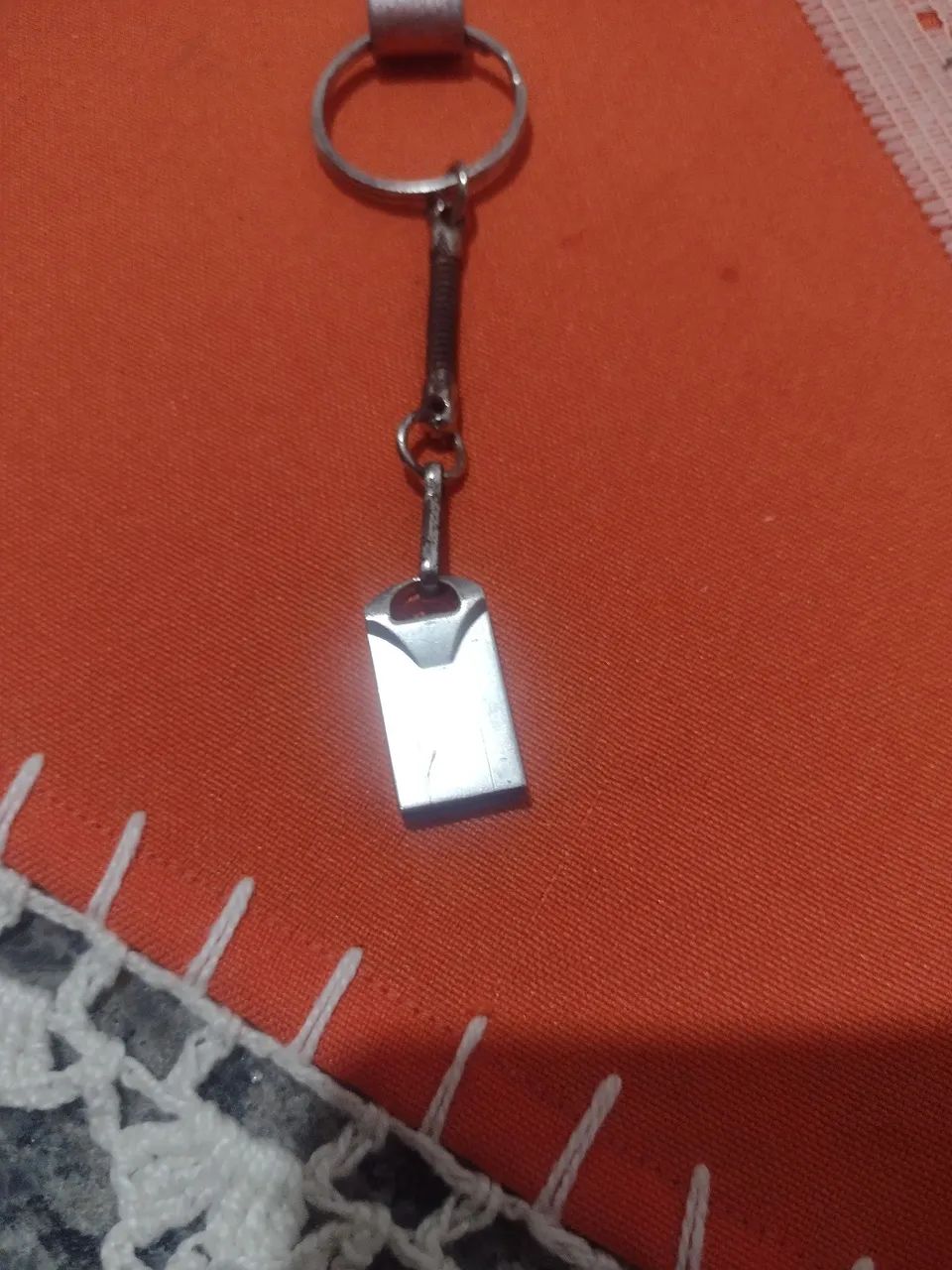 Vendo esse pendrive 16 GB vigem  - Foto 2