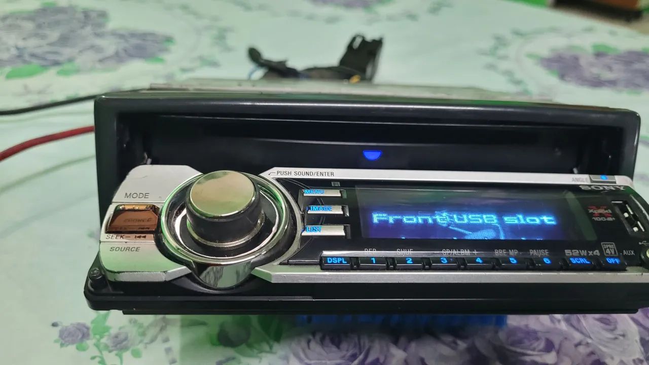 Toca cd mp3 sony CDX-GT817AUX com Bluetooth usb auxiliar  - Foto 5