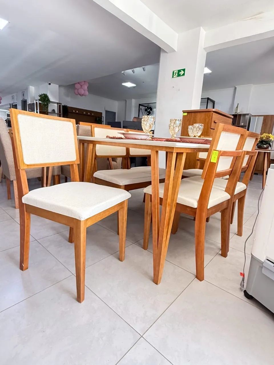 MESA DE JANTAR + CADEIRAS - Foto 2