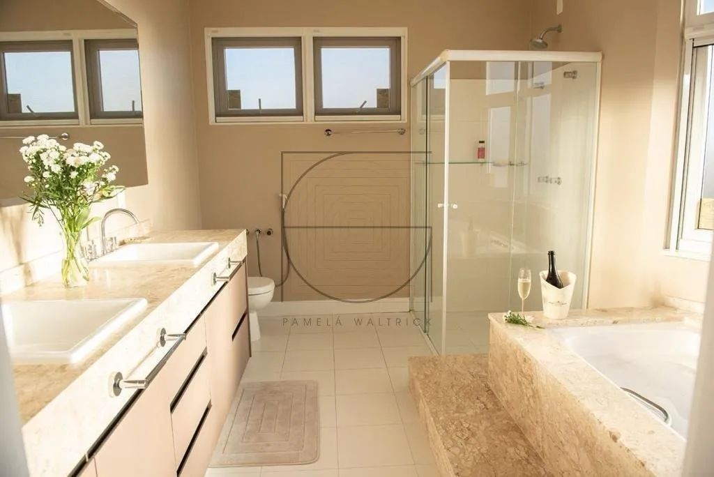 Casa dos robaletes 494 com 4 dormitórios e com 4 suítes e 4 banheiros e 6 vagas - Foto 3