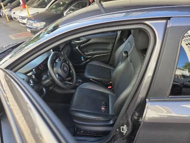 Fiat Cronos Precision 1.3 16V Flex Aut. 2025 - Foto 2