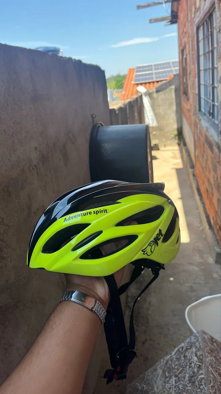 Capacete de ciclista  - Foto 2