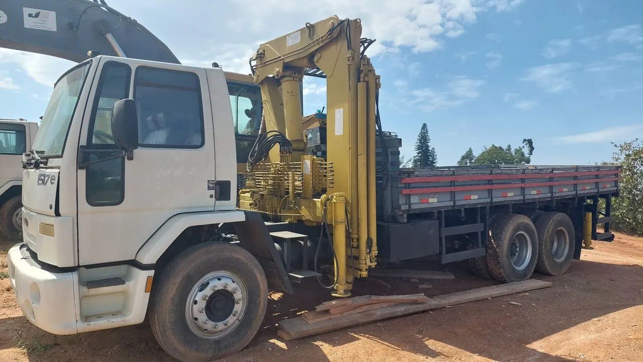 Caminhão Munck 20ton