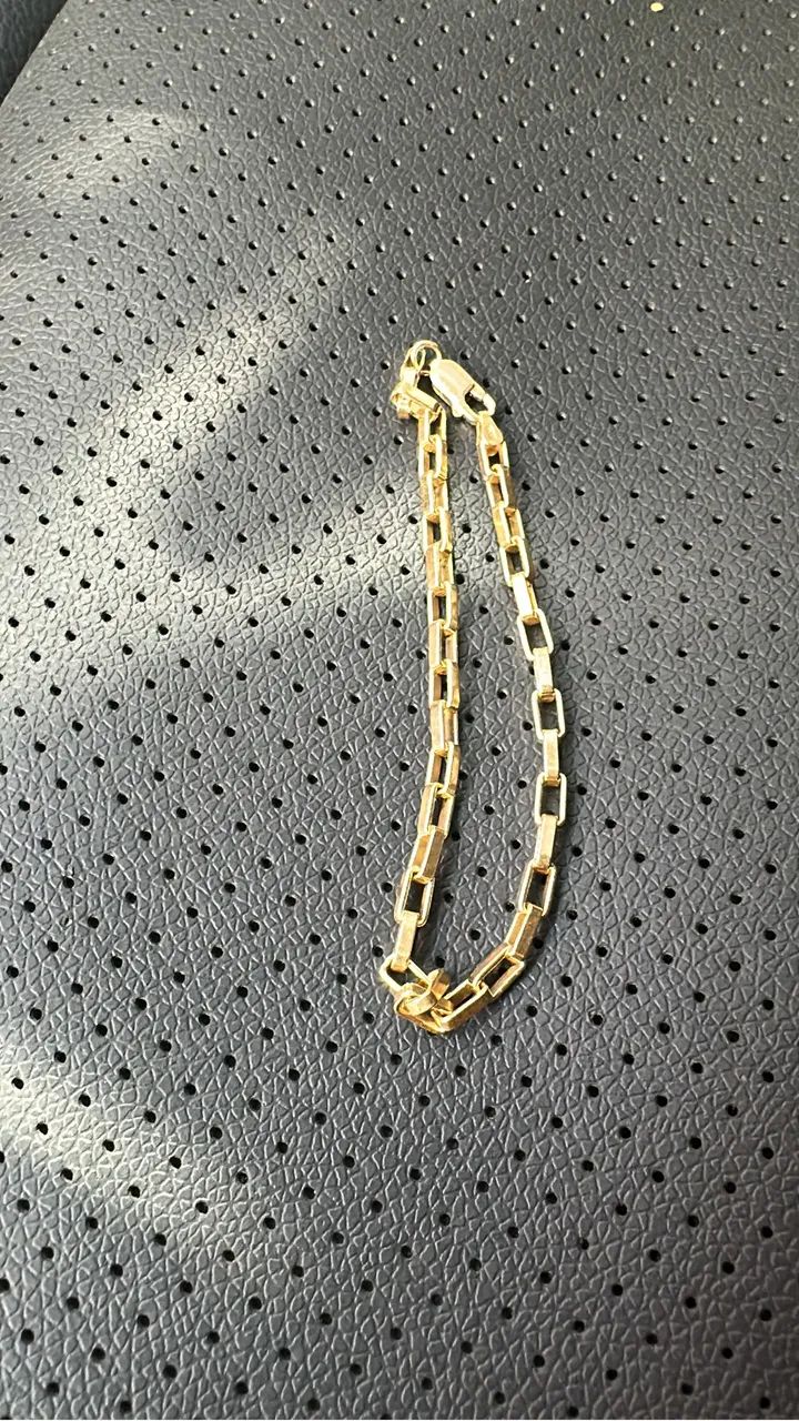 Vendo pulseira de prata banhada a ouro 18k nova 