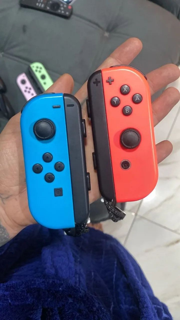 2 controles do nitendo switch originais e 3 jogos  - Foto 4