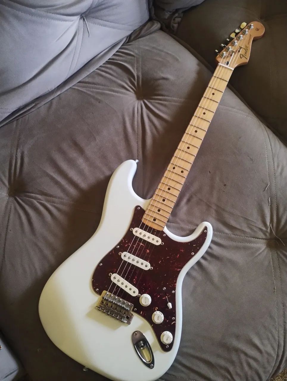 FENDER MEXICO STRATOCASTER COM UPGRADES - Instrumentos musicais