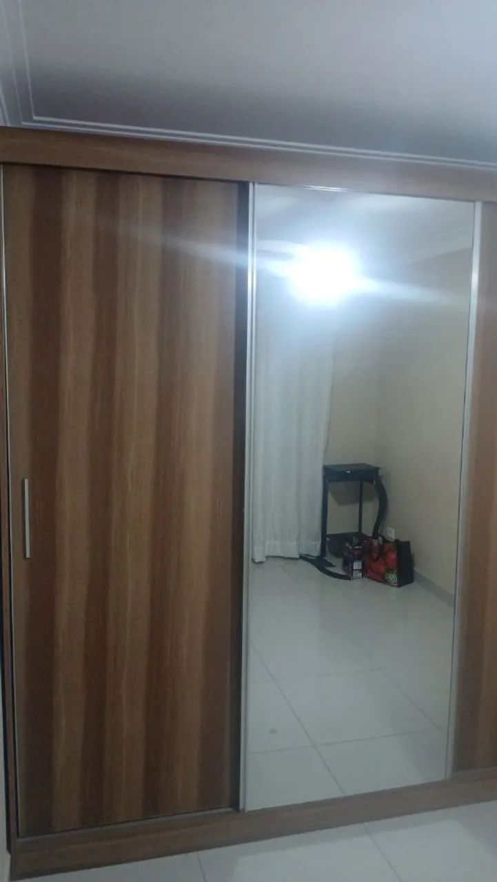 Guarda-roupa espaçoso  - Foto 2