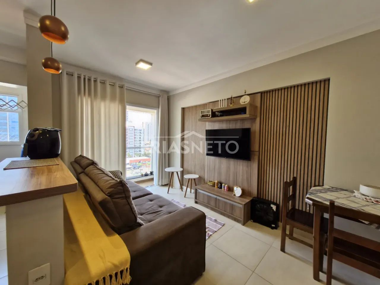 Apartamento reformado à venda no condomínio Edifício Siena