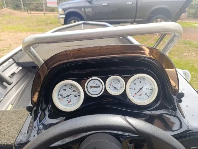 EMBARCAÇÃO 6 METROS + MOTOR MERCURY 50HP ELPTO - Foto 3