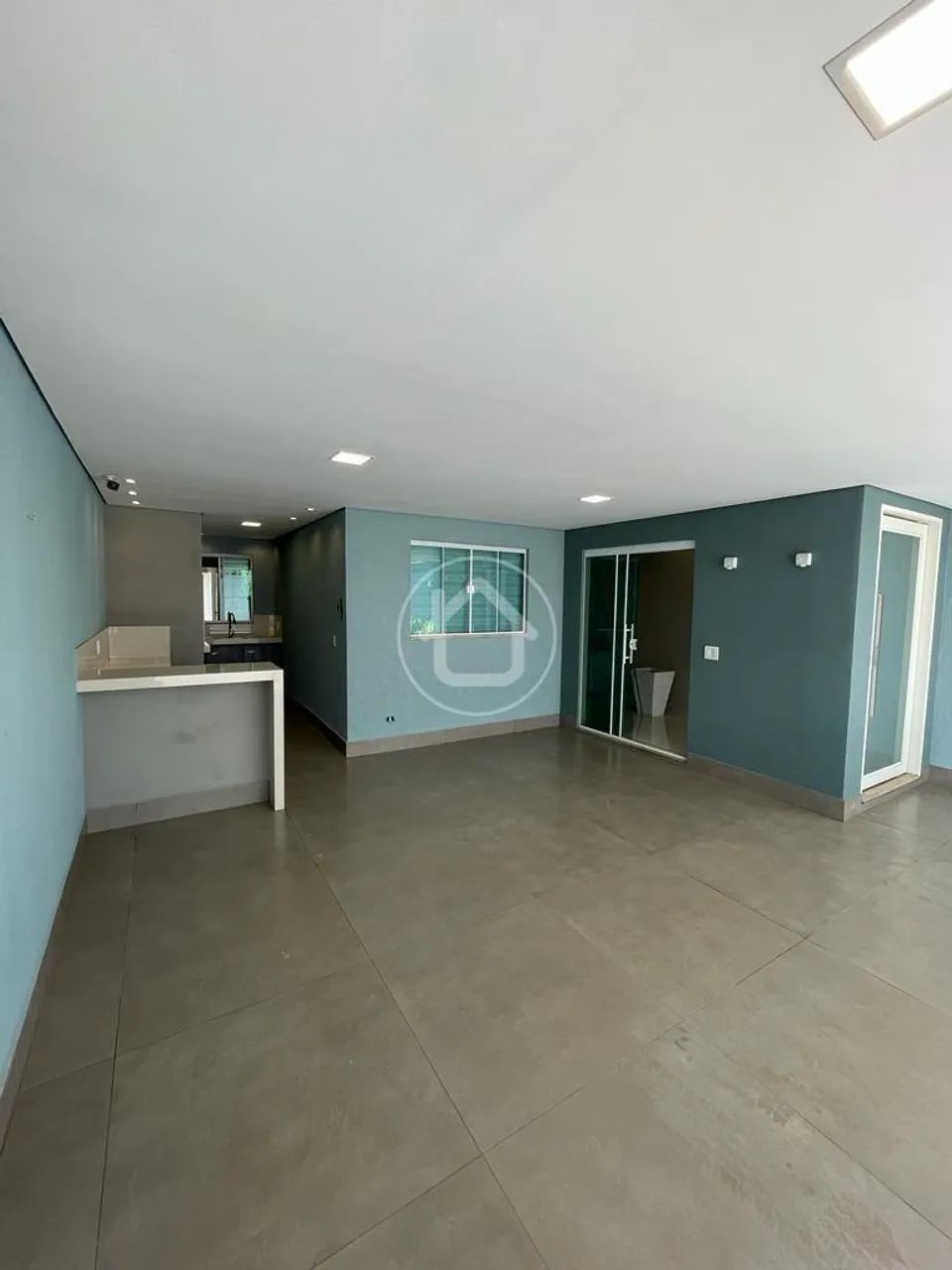 CASA TÉRRA COM 2 SUÍTES SENDO 1 SUÍTE MASTER - Foto 3