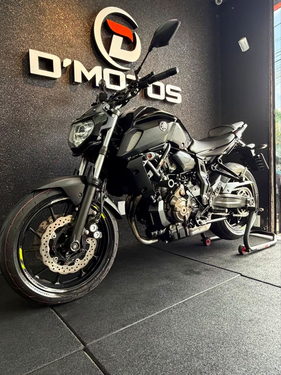 YAMAHA MT 07 - 2022  - Foto 2