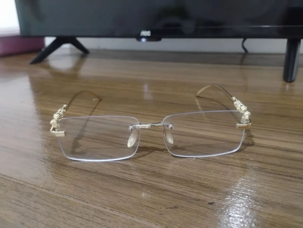 Óculos sem case cor dourada tamanho padrão  - Foto 3