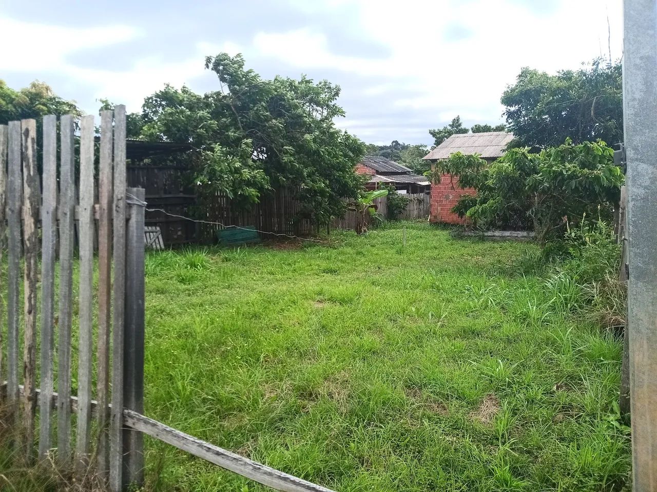 Vendo este terreno medido 10x25 bairro Eldorado 