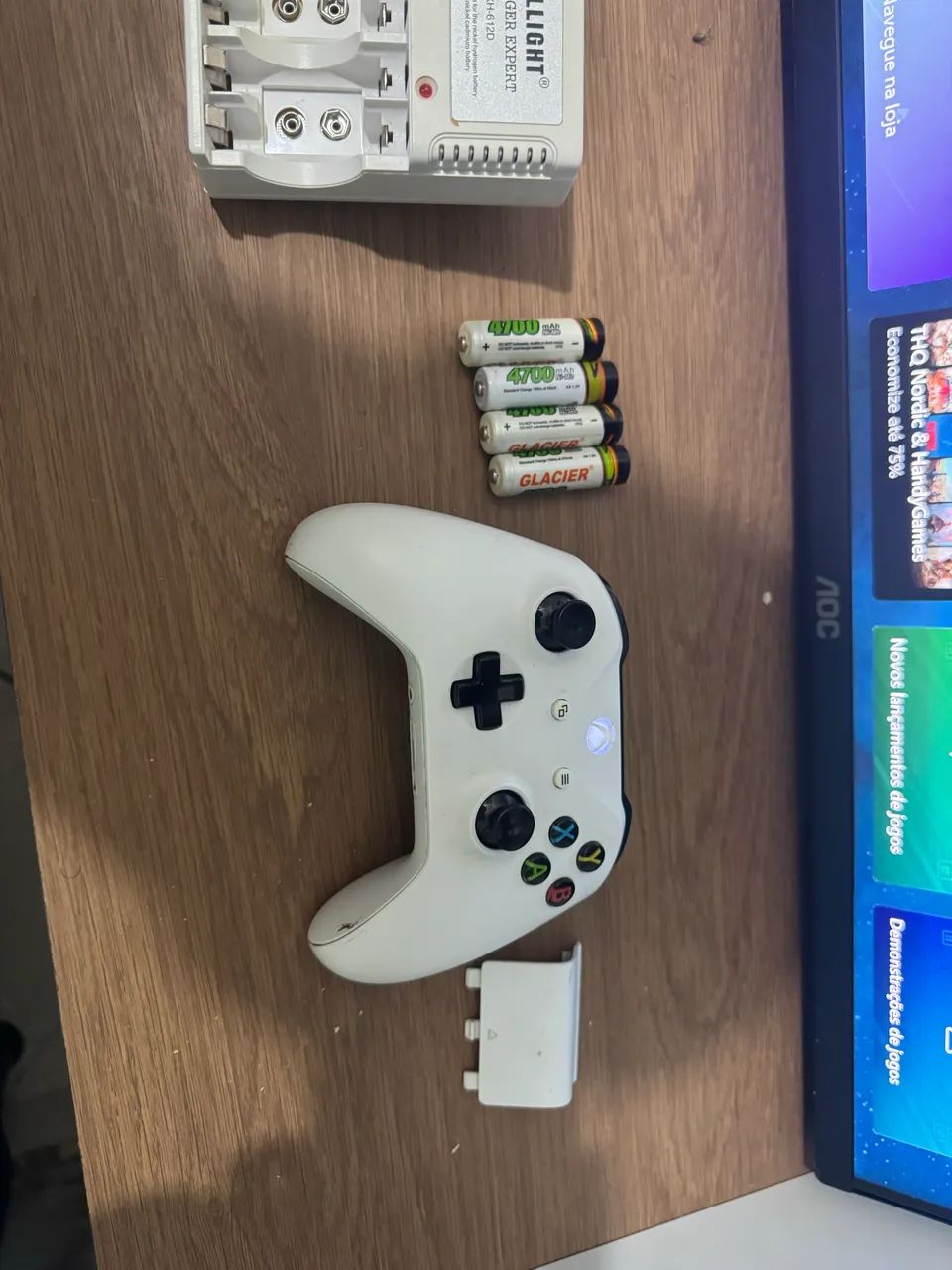 VENDO XBOX ONE S BRANCO DE 1 TERA - Foto 4