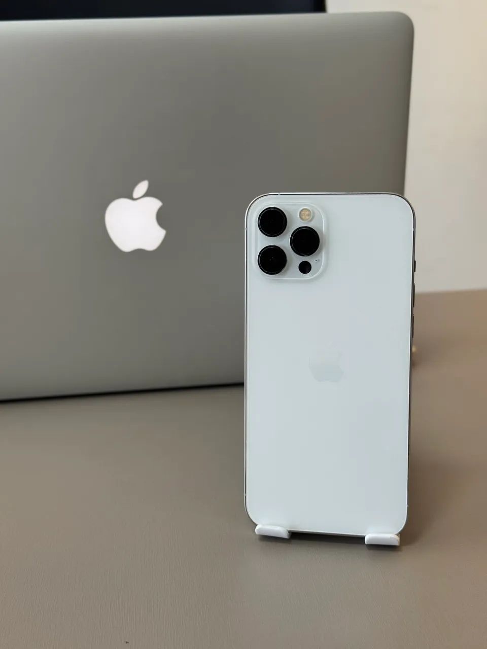 Apple iPhone 12 Pro Max 256GB シルバー iPhone 12 Pro Max 256GB SILVER (seminovo) – LS
