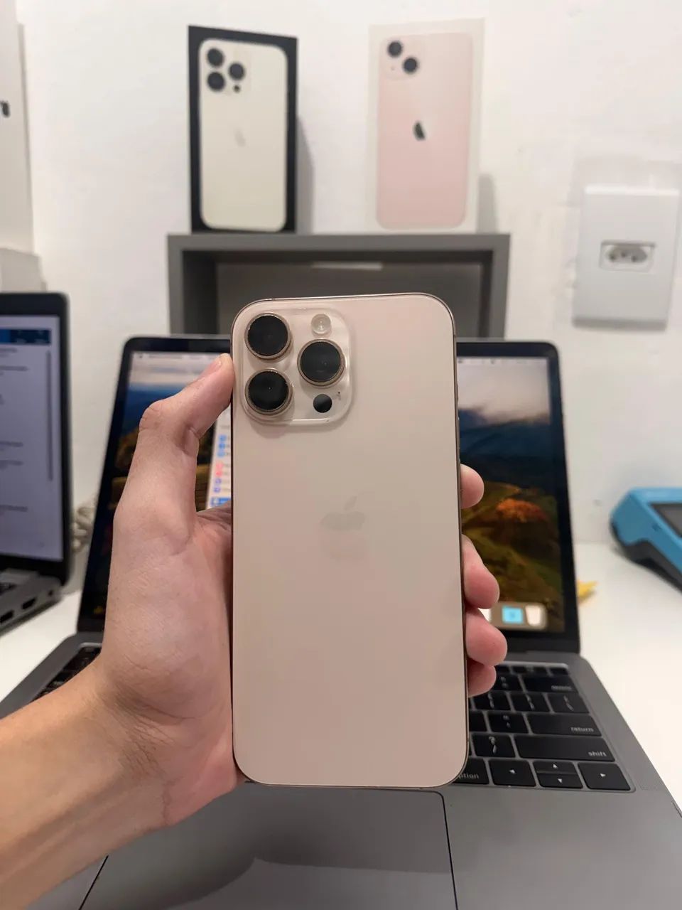 iPhone 16 PRO MAX