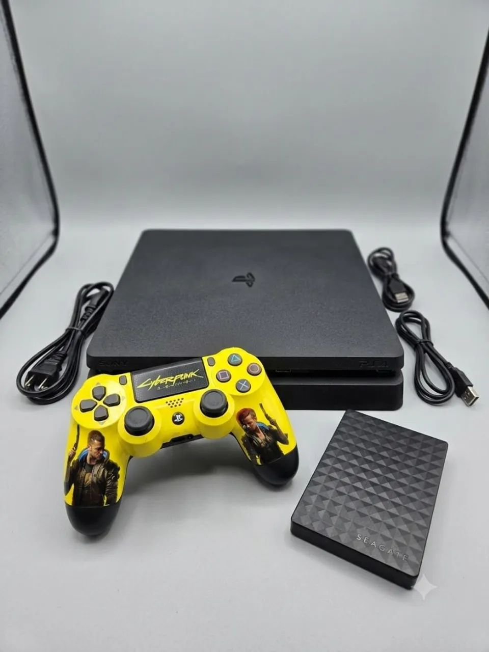 PlayStation 4 Slim com jogos