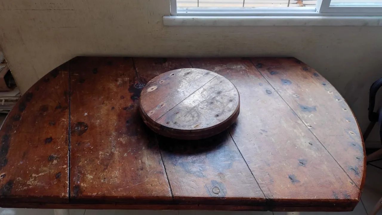 Mesa de madeira maciça  - Foto 2