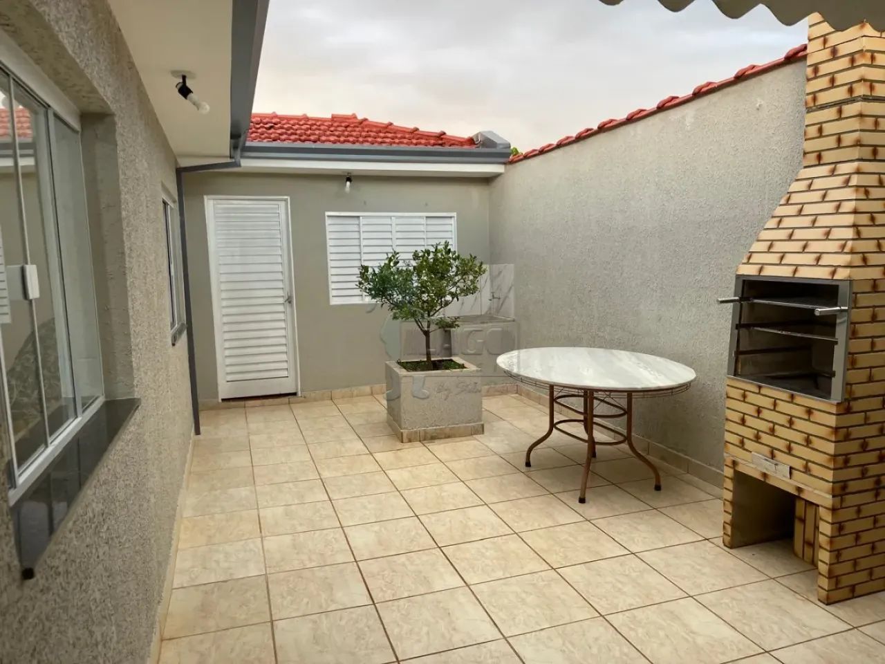 Casa a venda com 3 quartos - Cajuru - SP - Foto 2