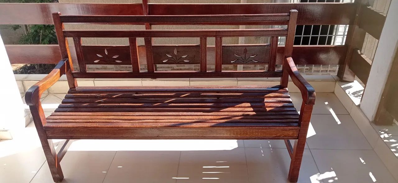 Conjunto de banco de madeira maciça 5 lugares - Foto 3