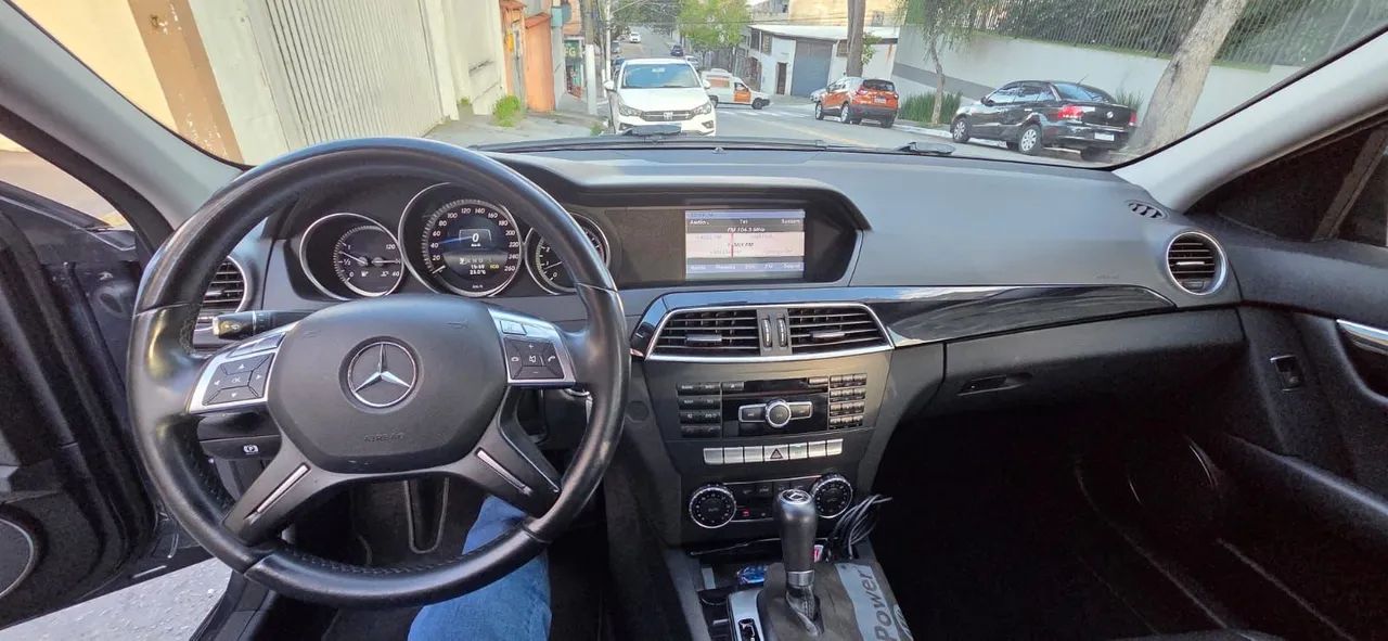 Mercedes-Benz C-180 2014