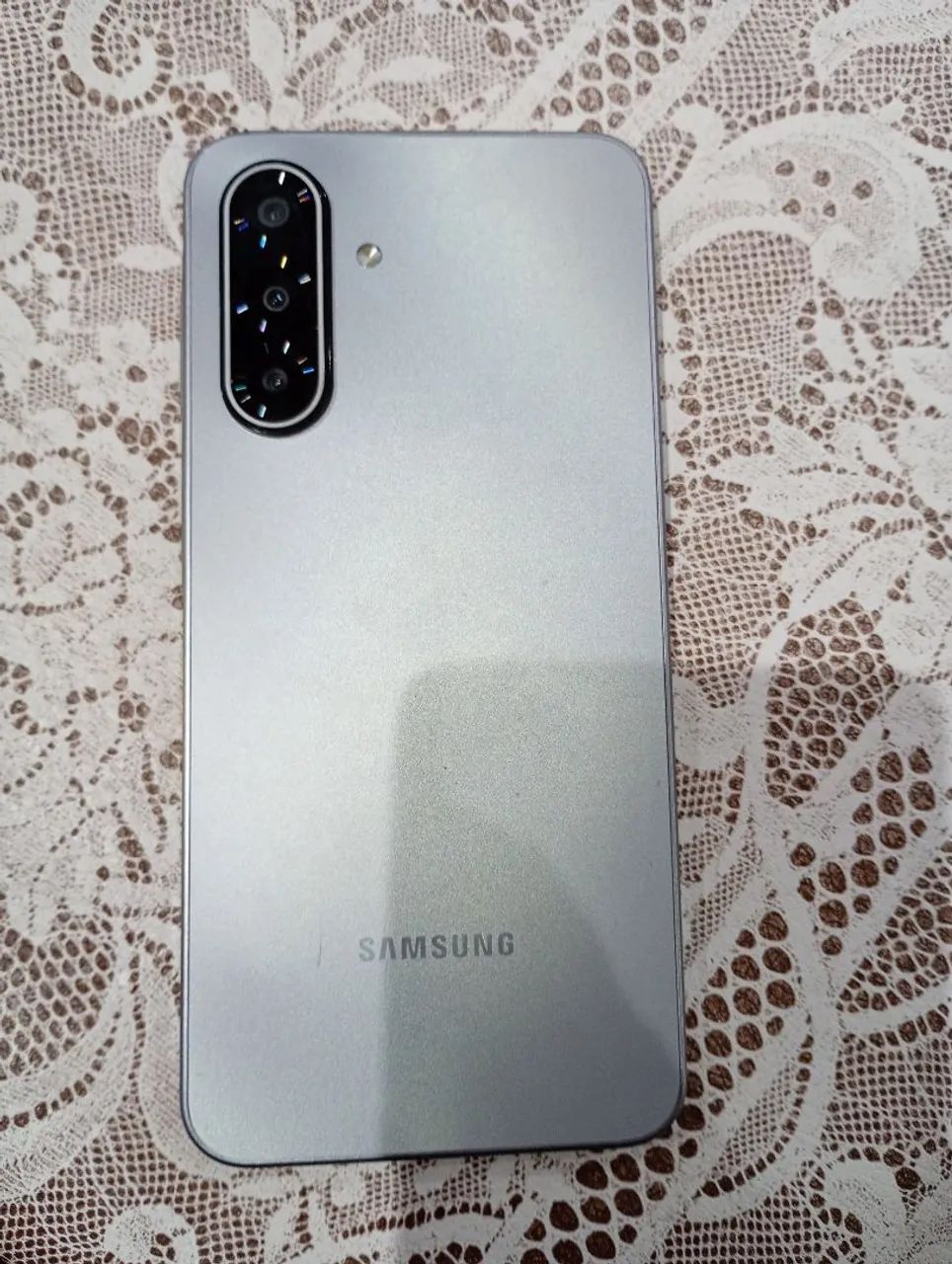 Celular tela tá quebrada mas vibra 