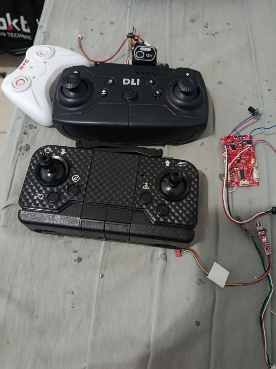 vendo todas essas peças para drone leia o anúncio.