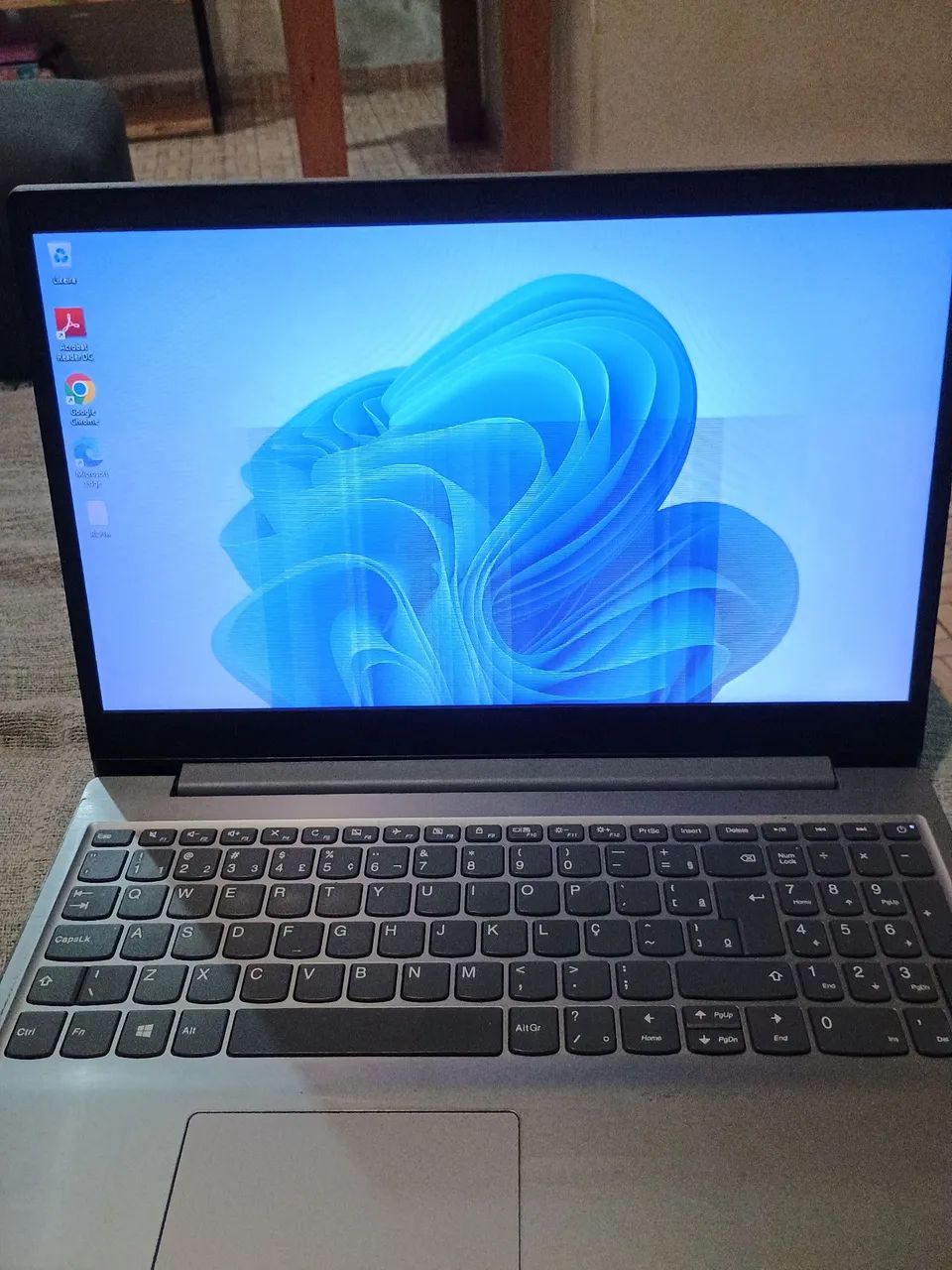 Notebook lenovo com defeito na tela
