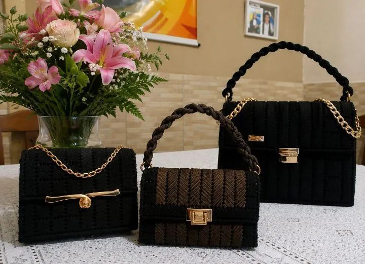 Bolsas na tela 
