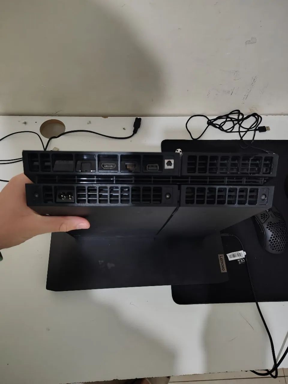 Ps4 com 2 controles e com detalhes  - Foto 2