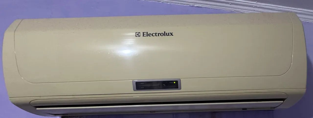 Ar-condicionado Electrolux - Ótimo Estado